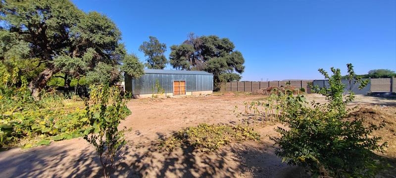 2 Bedroom Property for Sale in Kanoneiland Northern Cape